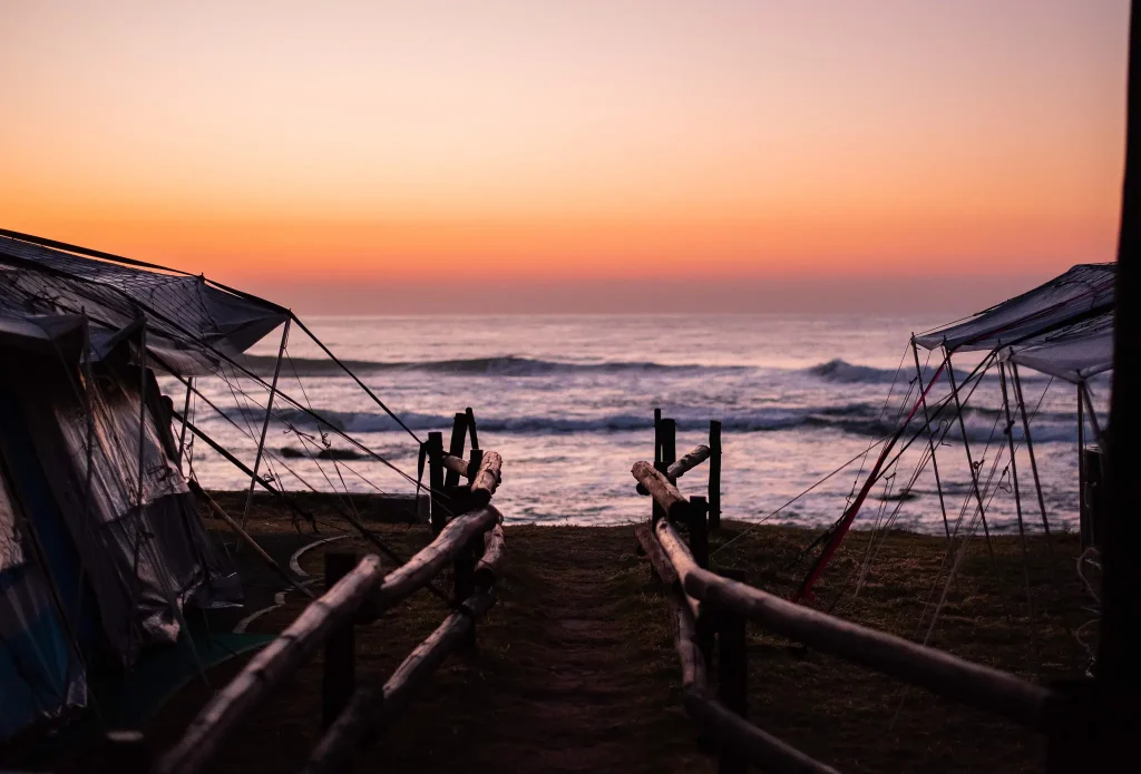 Park-Access walkway to beach